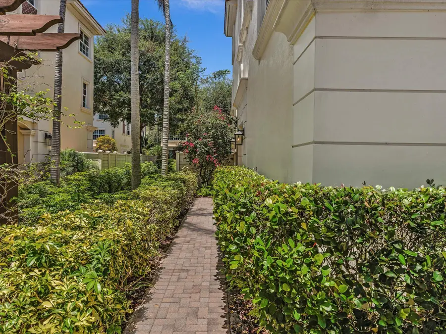 5575 NE Trieste Way, Boca Raton, FL 33487 - #2