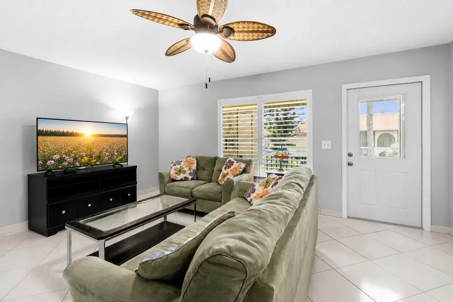 317 Knotty Pine Circle #D-2, Greenacres, FL 33463 - #3