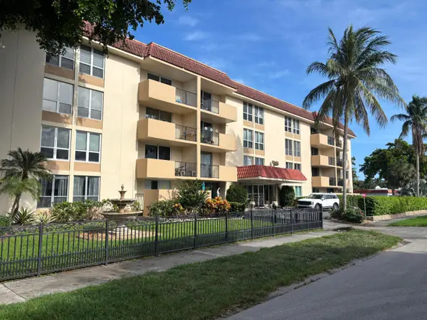 1000 Spanish River Road #3c, Boca Raton, FL 33432