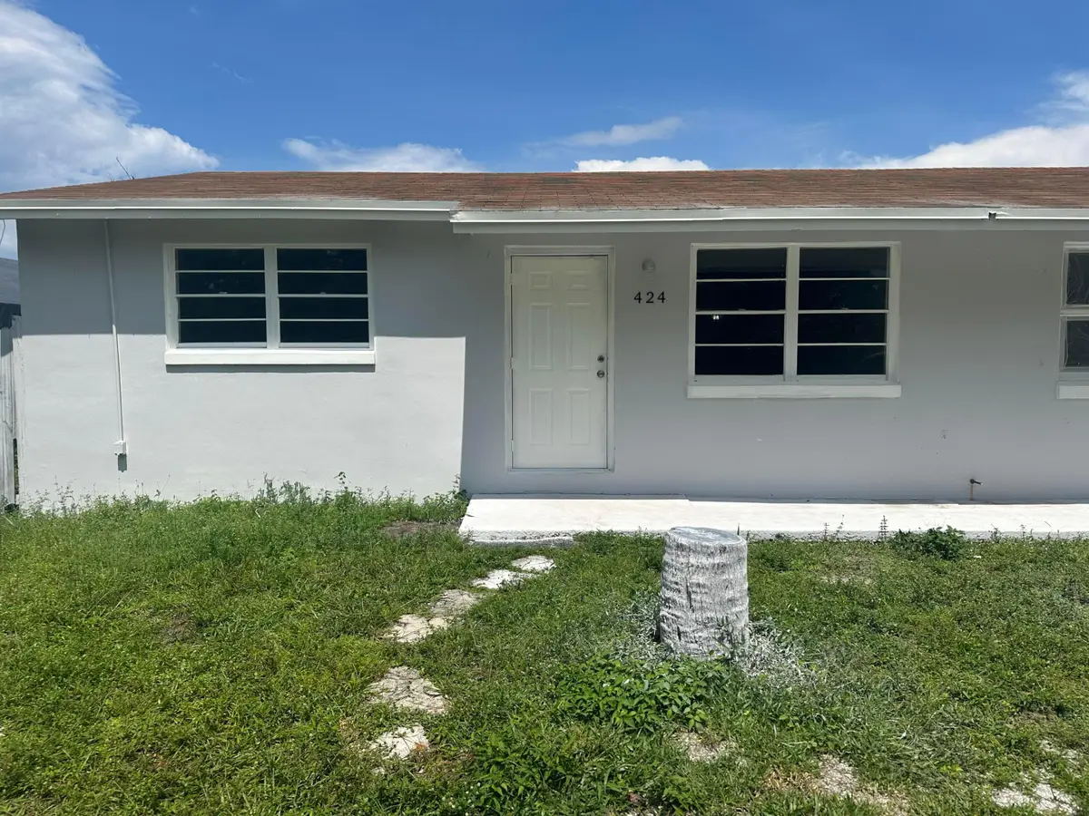 422 Caroline Avenue, West Palm Beach, FL 33413 - #1