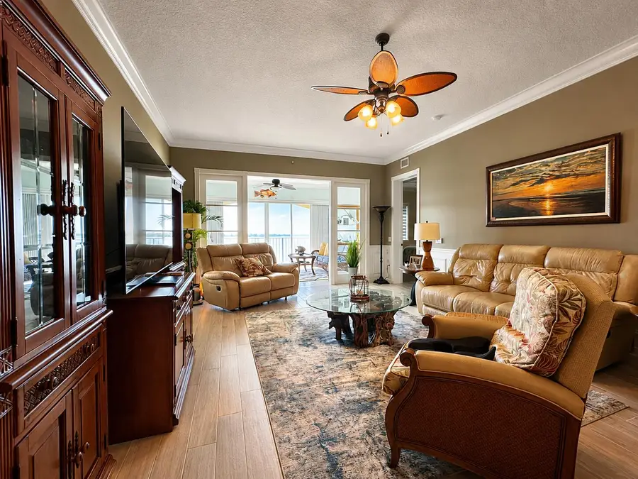 21 Harbour Isle Drive W #Ph02, Fort Pierce, FL 34949 - #2