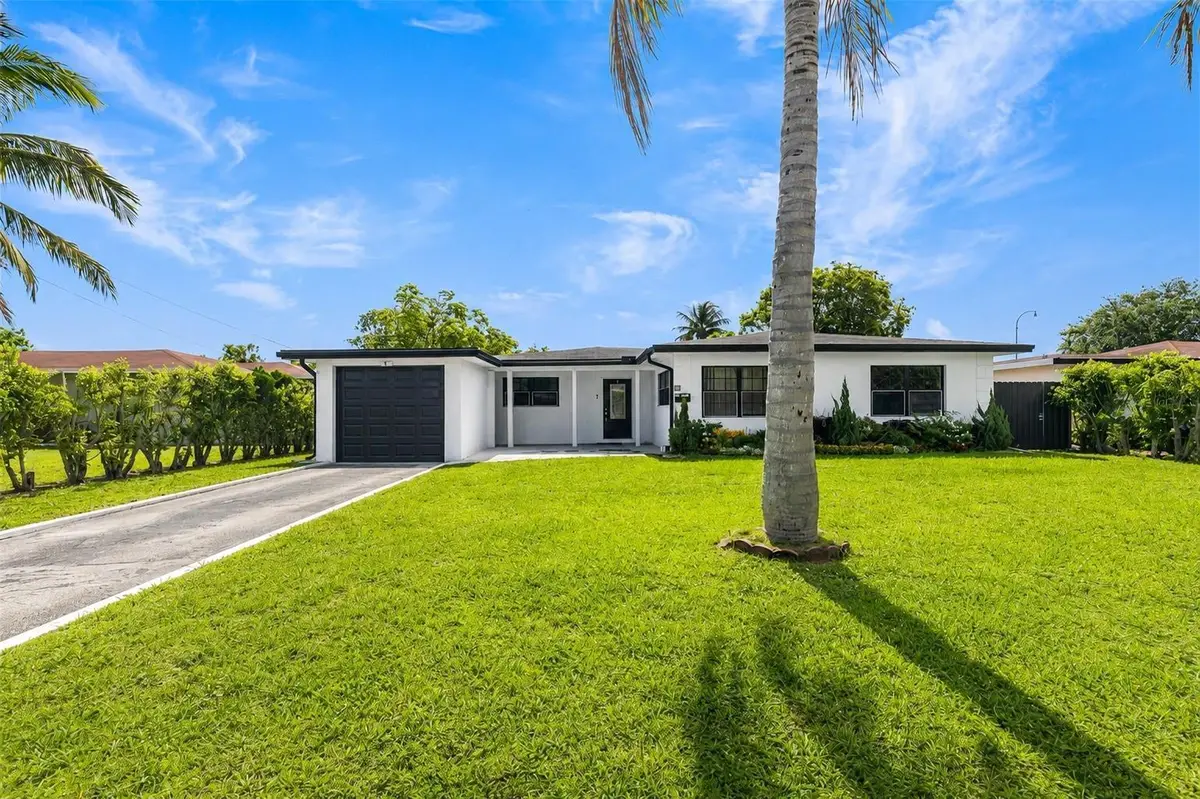 24 NW 42nd Terrace, Plantation, FL 33317 - #1