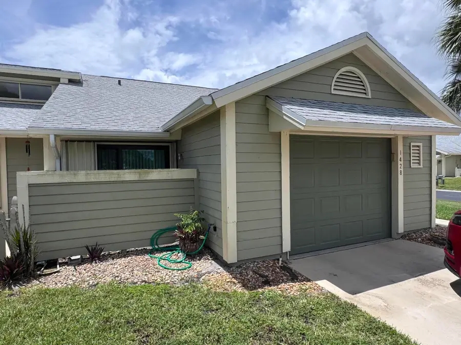 1428 SE Colchester Circle, Port Saint Lucie, FL 34952 - #2
