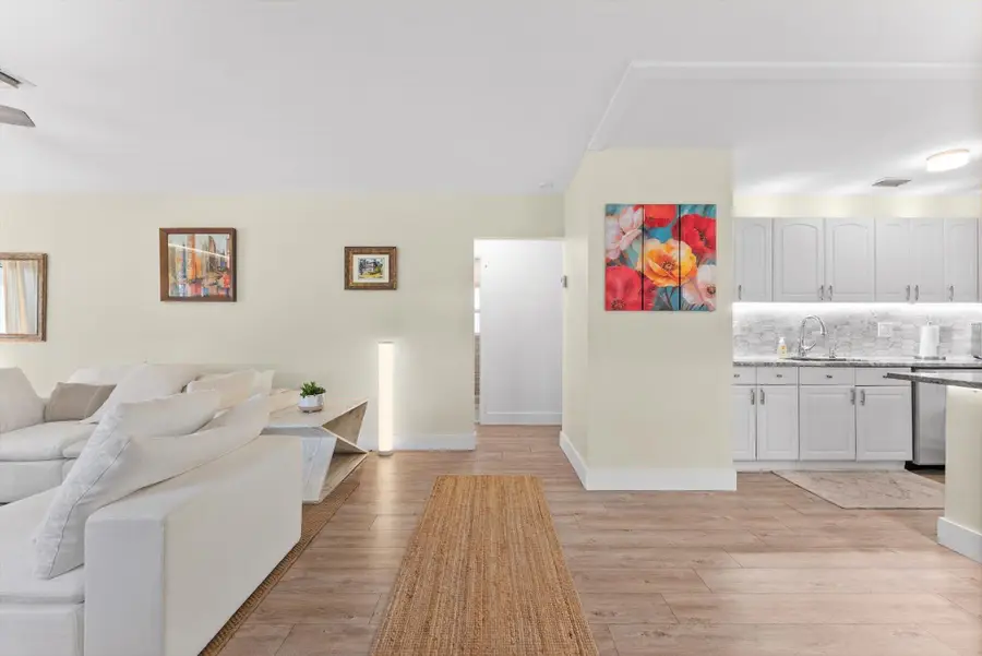 636 NE 16th Court, Fort Lauderdale, FL 33305 - #2