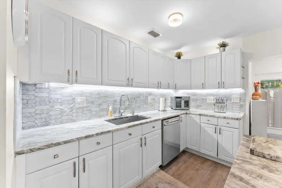 636 NE 16th Court, Fort Lauderdale, FL 33305 - #3
