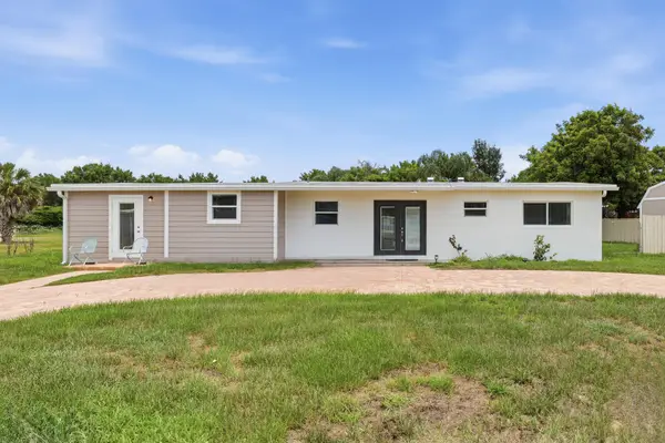 225 SE Airoso Boulevard, Port St Lucie, FL 34983