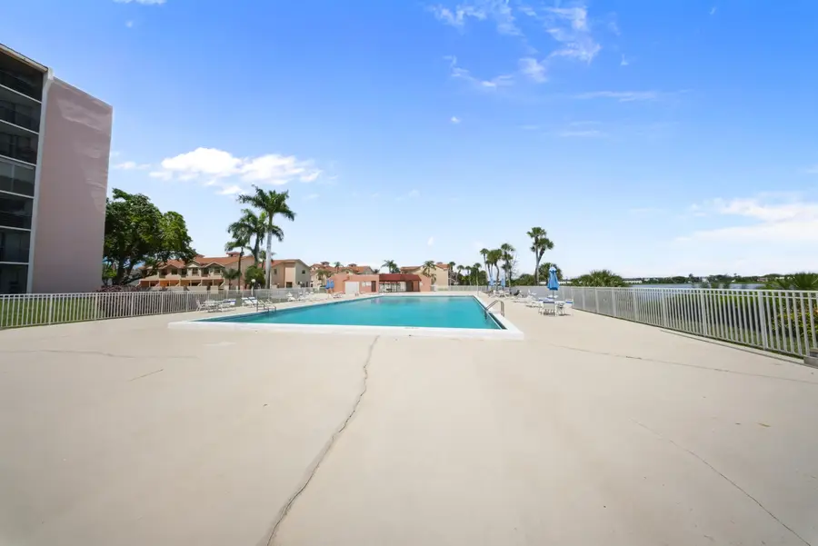 20860 San Simeon Way #109-6, Miami, FL 33179 - #3