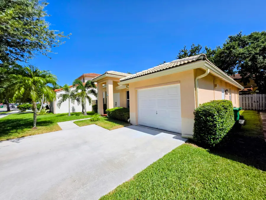 14013 N Cypress Cove Circle, Davie, FL 33325 - #3