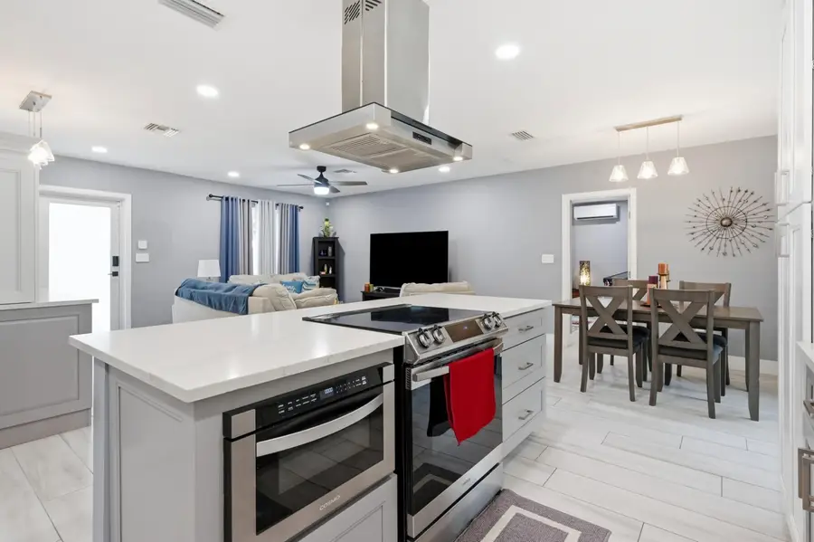141 SE 8th Street, Pompano Beach, FL 33060 - #3