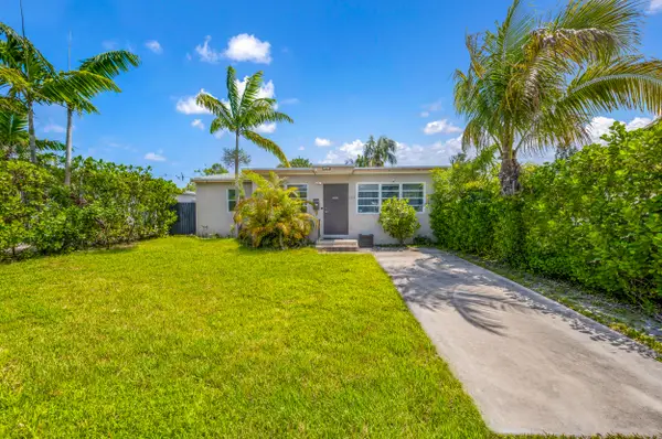 2326 Harding Street #2326, Hollywood, FL 33020