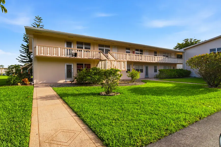 142 Norwich F, West Palm Beach, FL 33417 - #3