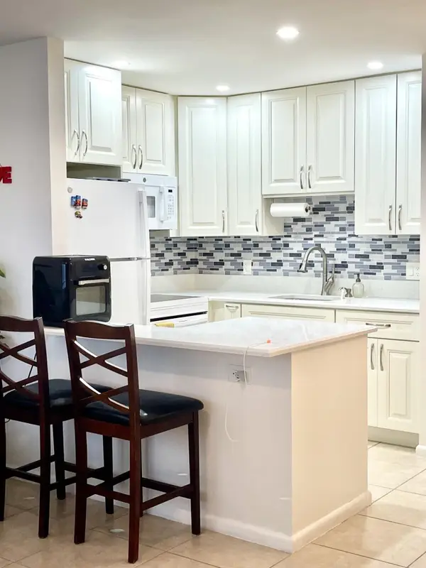 111 Kent G Street #111, West Palm Beach, FL 33417