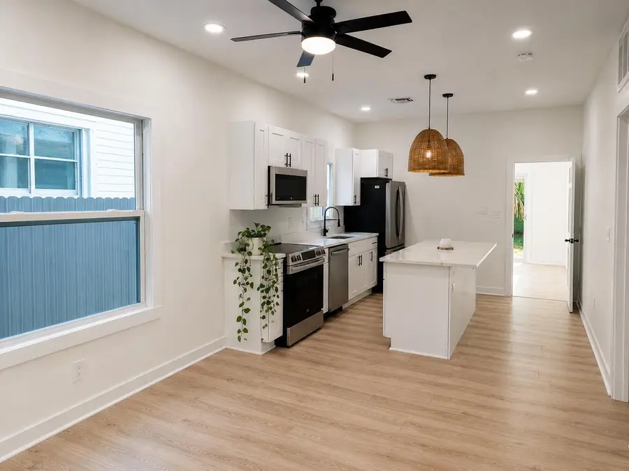 719 Tuscaloosa Street, West Palm Beach, FL 33405 - #3