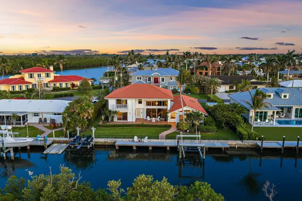 8565 SE Palm Street, Hobe Sound, FL 33455
