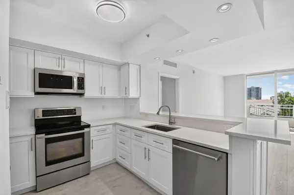 403 S Sapodilla Avenue #409, West Palm Beach, FL 33401