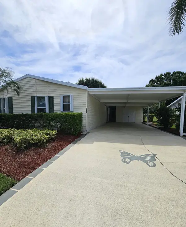 3229 Scarlet Tanager Court, Port St Lucie, FL 34952