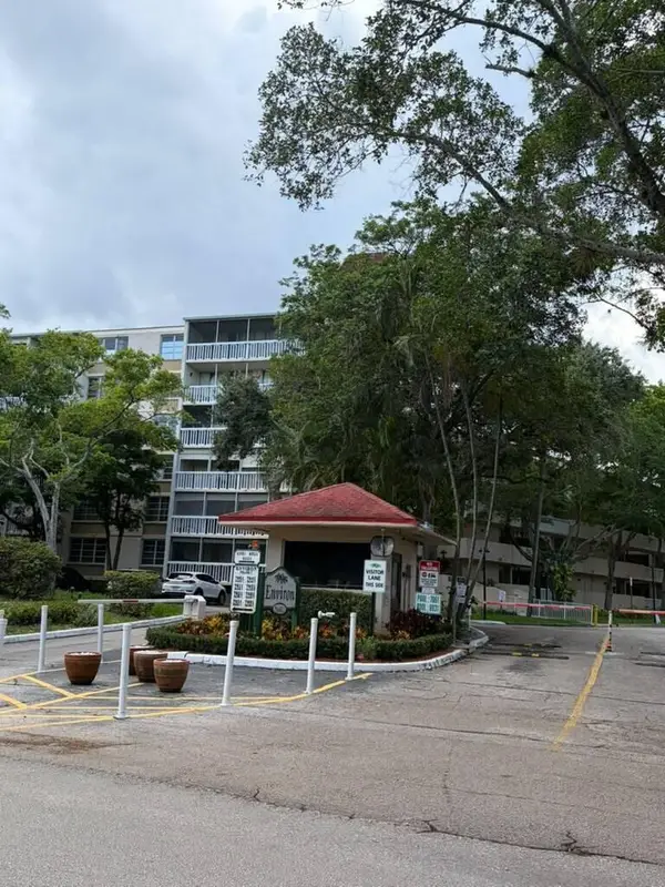 7011 Environ Boulevard #210, Lauderhill, FL 33319