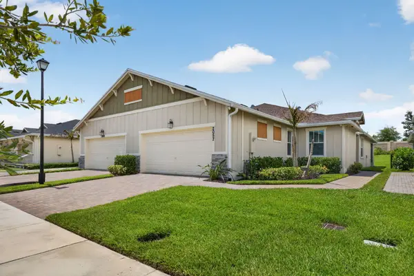 2057 SE Crosswood Way, Port St Lucie, FL 34984