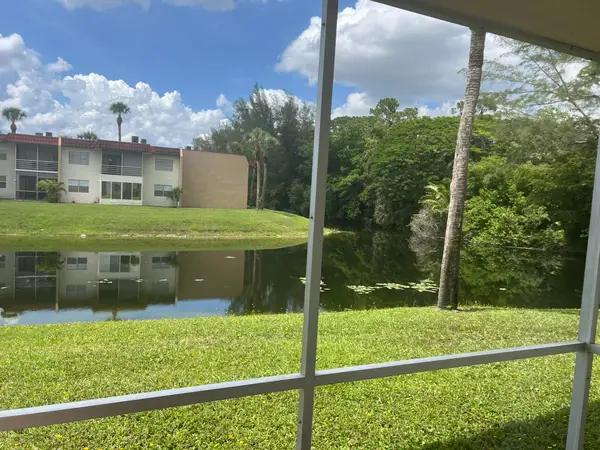 463 Lake Frances Drive #463, West Palm Beach, FL 33411