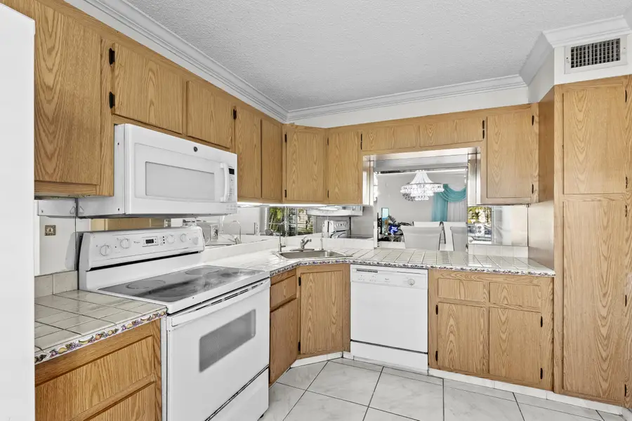 218 Foxtail Drive #G, Greenacres, FL 33415 - #3