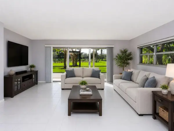 550 SW 137 Avenue #L114, Pembroke Pines, FL 33027