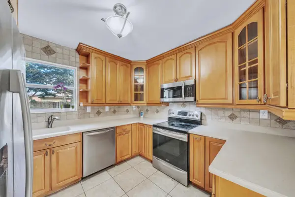 301 N 65th Way, Hollywood, FL 33024