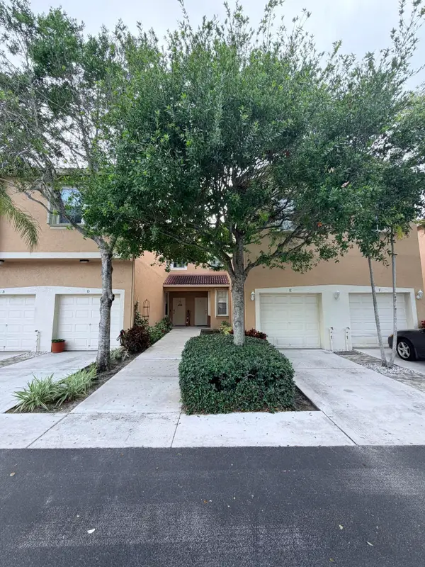 154 Village Boulevard #E, Tequesta, FL 33469