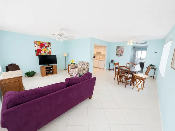 641 Burgundy N, Delray Beach, FL 33484
