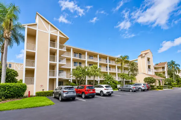 7351 Kinghurst Drive #301, Delray Beach, FL 33446