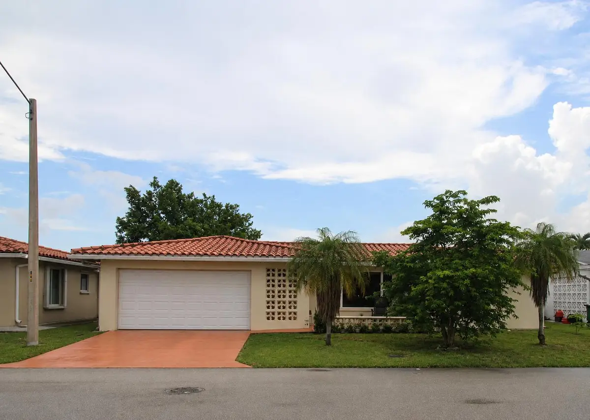 4914 NW 49th Road, Tamarac, FL 33319 - #1