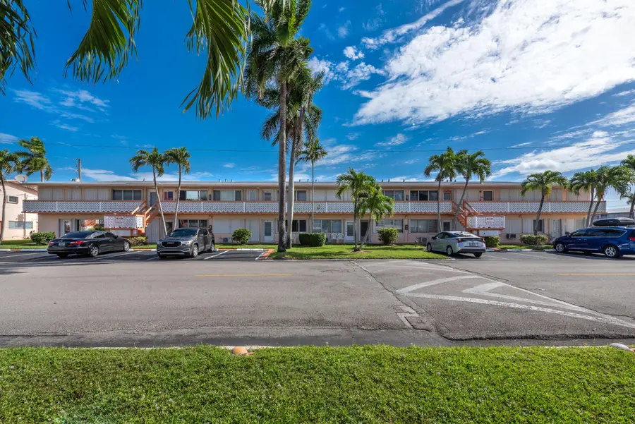 925 SW 11th Avenue #3j, Hallandale, FL 33009 - #2