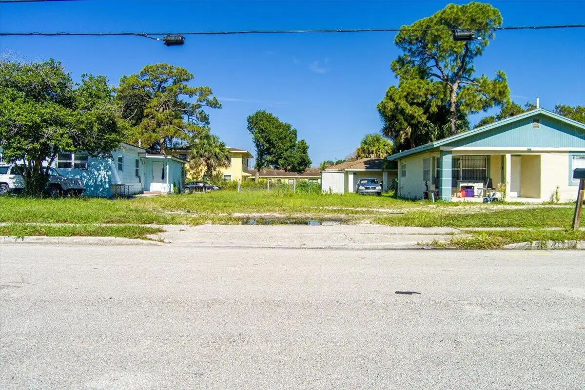 807 N 22nd N Street, Fort Pierce, FL 34950 - #1