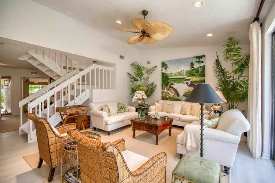 525 Prestwick Circle, Palm Beach Gardens, FL 33418 - #3