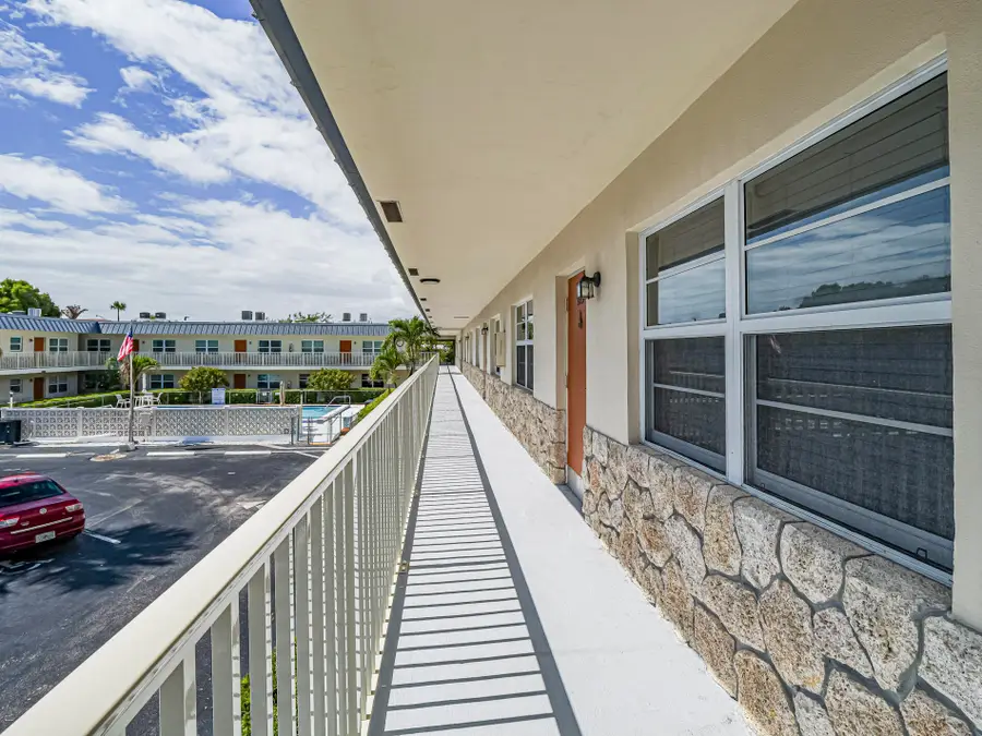 923 22nd Place #219, Vero Beach, FL 32960 - #3