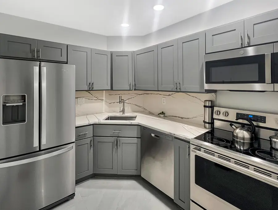 136 NE 19th Court #112f, Wilton Manors, FL 33305 - #3