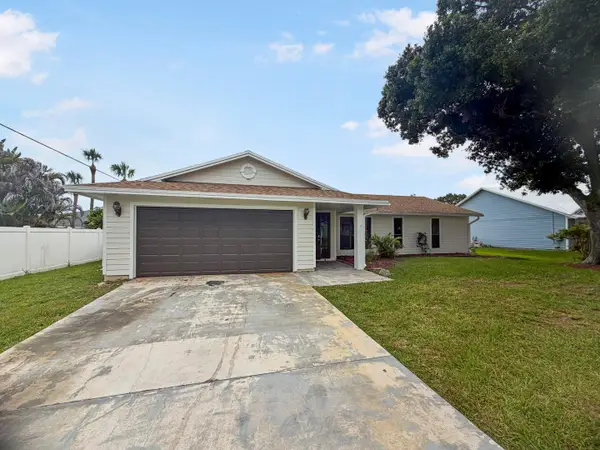 2305 SW Fern Circle, Port St Lucie, FL 34953
