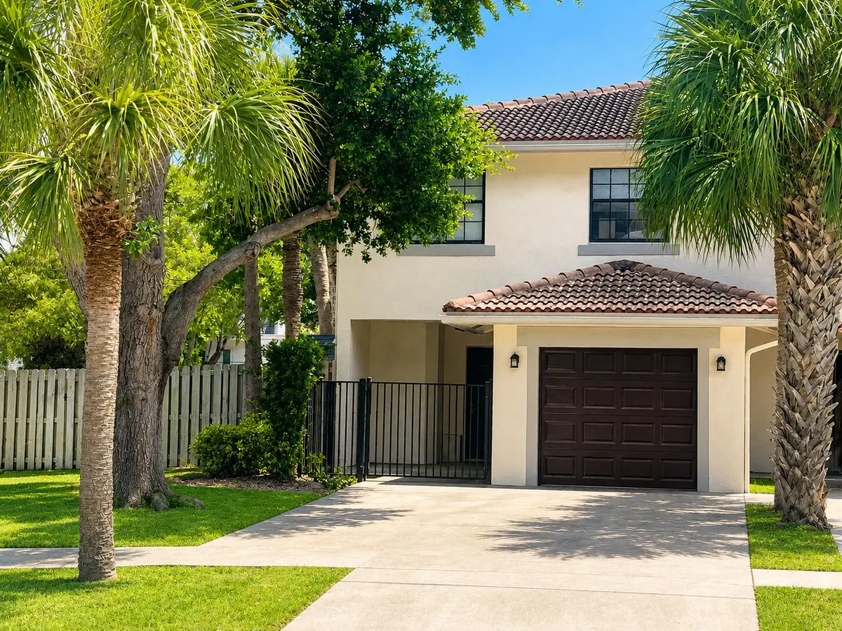 248 Avenue L, Delray Beach, FL 33483 - #1