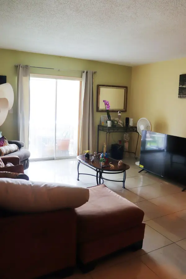 20500 NW 7th Avenue #8, Miami Gardens, FL 33169