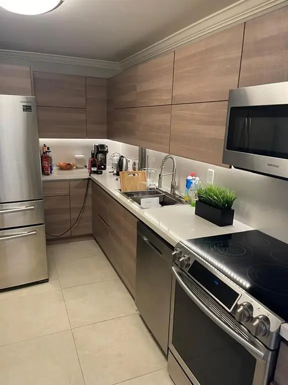 3000 S Ocean Drive #302, Hollywood, FL 33019
