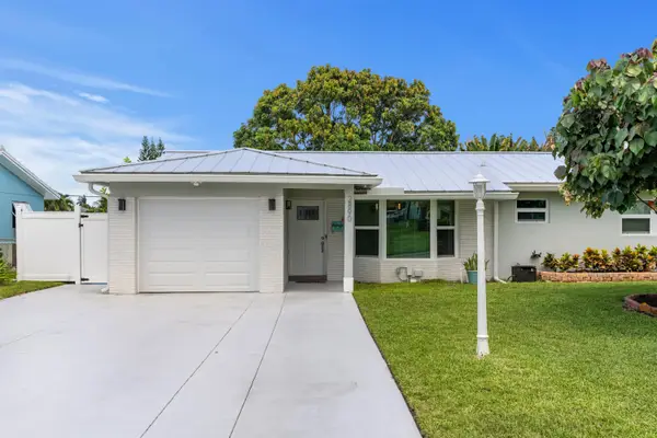 2890 SE 1st Court, Boynton Beach, FL 33435