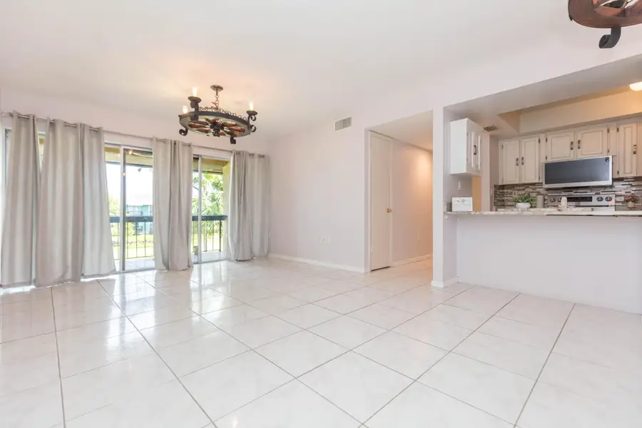 895 N Village Drive N #204, Saint Petersburg, FL 33716 - #2