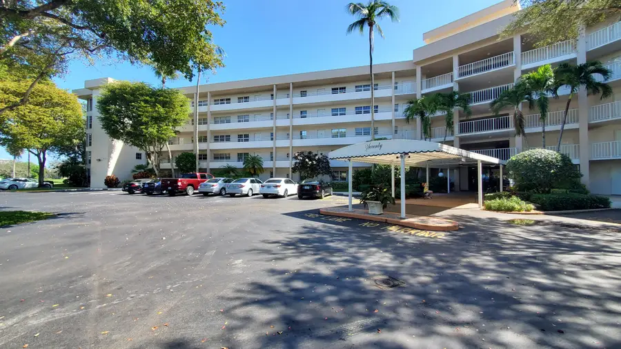 3800 Oaks Clubhouse Drive #112, Pompano Beach, FL 33069 - #2