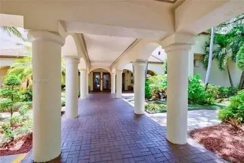 9441 Evergreen Place #105, Davie, FL 33324 - #2