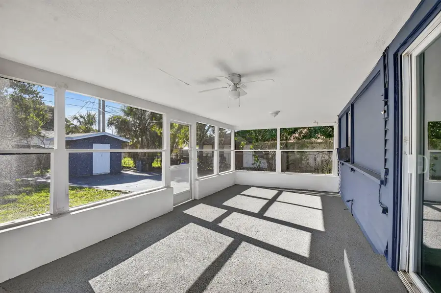 1006 S M Street, Lake Worth Beach, FL 33460 - #3