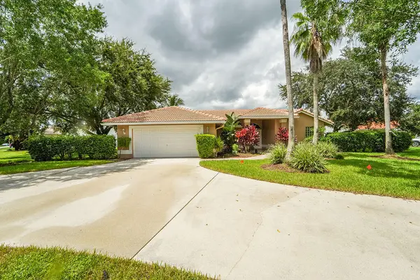 10884 Paso Fino Drive, Wellington, FL 33449
