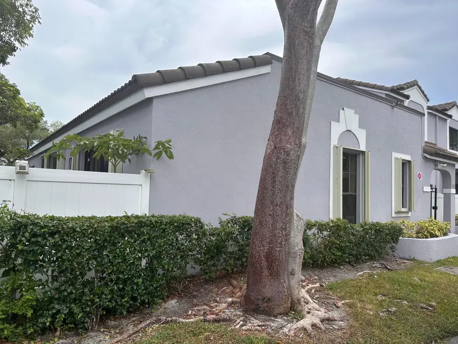 11673 NW 11th Street, Pembroke Pines, FL 33026 - #2