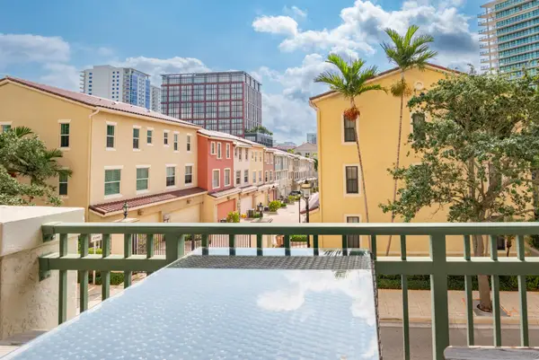 403 S Sapodilla Avenue #207, West Palm Beach, FL 33401
