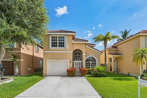 7835 Springfield Lake Drive, Lake Worth, FL 33467