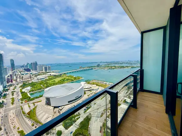 398 NE 5th Street #3907, Miami, FL 33132