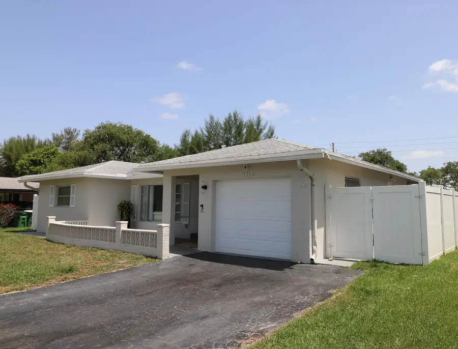 9410 NW 81st Court, Tamarac, FL 33321 - #2